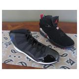 1 LOT W/AIR JORDANS RETRO SIZE 13