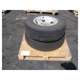 PALLET WITH 2 BRIDGESTONE TRUCK TIRES PALLET WITH 2 BRIDGESTONE TRUCK TIRES