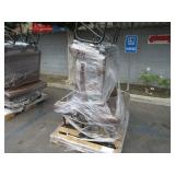 A PALLET WITH BUS SEATS A PALLET WITH BUS SEATS