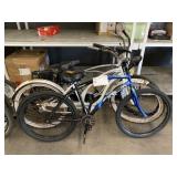 LOT WITH 3 BEACH CRUISERS BICYCLES LOT WITH 3 BEACH CRUISERS BICYCLES