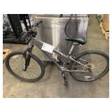 SILVER SPECIALIZED BIKE SILVER SPECIALIZED BIKE