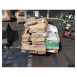 PALLET OF MISCELLANEOUS FURNITURE PALLET OF MISCELLANEOUS FURNITURE