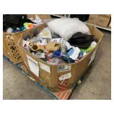 PALLET WITH MISCELLANEOUS ITEMS PALLET WITH MISCELLANEOUS ITEMS
