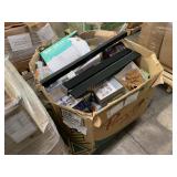 PALLET WITH MISCELLANEOUS ITEMS