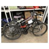 LOT WITH 3 BICYCLES LOT WITH 3 BICYCLES