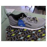 1 LOT W/SHOES 1 LOT W/SHOES