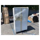 AMANA 2 DOORS REFRIGERATOR WITH ICE MAKER