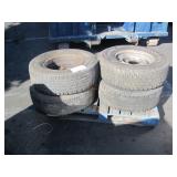 PALLET WITH 4 TRUCK TIRES