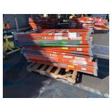 PALLET WITH LOUISVILLE LADDER 4
