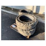 PALLET WITH 4 FORKLIFT TIRES