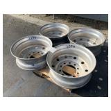 PALLET WITH 4 ALUMINUM RIMS