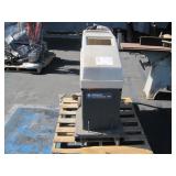 ADVANCE CONVERTAMATIC 200E FLOOR SCRUBBER
