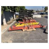 PALLET WITH 6 FIBERGLASS LADDERS