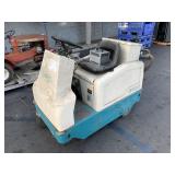 TENNANT 6100 RIDER COMPACT FLOOR SWEEPER
