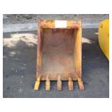 22" BACKHOE BUCKET