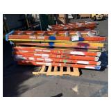 PALLET WITH LOUISVILLE LADDER 6