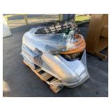 PALLET WITH MISCELLANEOUS ITEMS