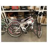 2 DEL RIO BEACH CRUISER BIKES & 1 BLACK DYNACRAFT