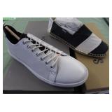 1 LOT W/SHOES: