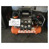 RIDGID 5 GAL AIR COMPRESSOR