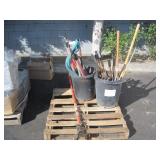 2 BUCKETS OF MISCELLANEOUS GARDENING TOOLS 2 BUCKETS OF MISCELLANEOUS GARDENING TOOLS