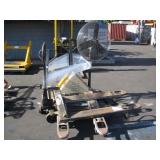 4 PALLET JACKS & INDUSTRIAL FAN