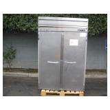 BEVERAGE-AIR E SERIES COMMERCIAL REFRIGERATOR BEVERAGE-AIR E SERIES COMMERCIAL REFRIGERATOR