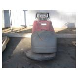 MINUTEMAN LUMINA FLOOR SCRUBBER