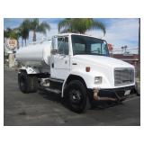 (DEALER DISM OUT STATE) 2002 FREIGHTLINER FL70