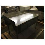 STAINLESS STEEL FOOD PREP TABLE