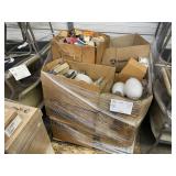 PALLET OF ASSORTED LIGHT BULBS