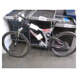 SPECIALIZED STUMP JUMPER MOUNTAIN BIKE