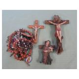 1 BAG W/RELIGIOUS FIGURES, ROSARIES