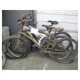 2 MOUNTAIN BIKES & BEACH CRUISER