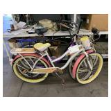 LOT WITH 3 CRUISER BIKES