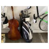 MACGREGOR GOLD BAG WITH ASSORTED CLUBS