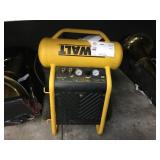 DEWALT 4 GAL AIR COMPRESSOR