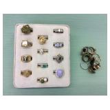 1 BAG WITH SILVER/GOLD TONE RINGS