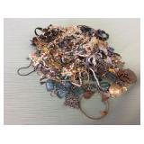 1 BAG WITH MIXED JEWELRY