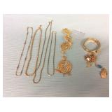 1 BAG WITH GOLD TONE MIXED JEWELRY