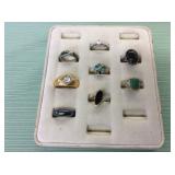 1 BAG WITH SILVER/GOLD TONE RINGS