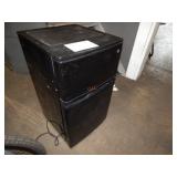 GENERAL ELECTRIC MINI REFRIGERATOR