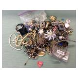1 BAG WITH MIXED JEWELRY