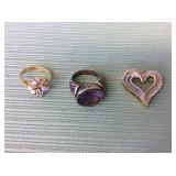 1 BAG WITH RINGS AND PENDANT