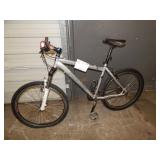 GRAY SPECIALIZED MOUNTAIN BIKE