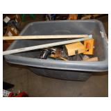 1 PLASTIC BIN OF CONSTRUCTION & HAND TOOLS