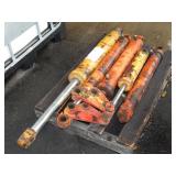 PALLET OF FOUR HYDRAULIC CYLINDERS