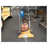 YELLOW LITTER VACUUM W/ BRGGS&STRATTN MOTOR