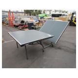 PING PONG TABLE. (FRAME IS BROKEN)