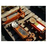 3 FLOOR JACKS